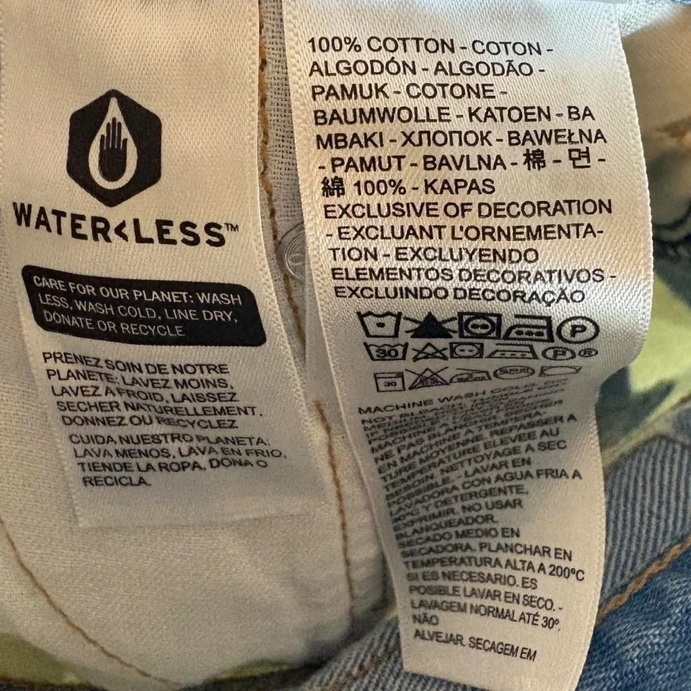 Men’s Levi's 412 Slim Denim Jean Shorts + Bleached Acid-Wash Finish - Picture 6 of 7